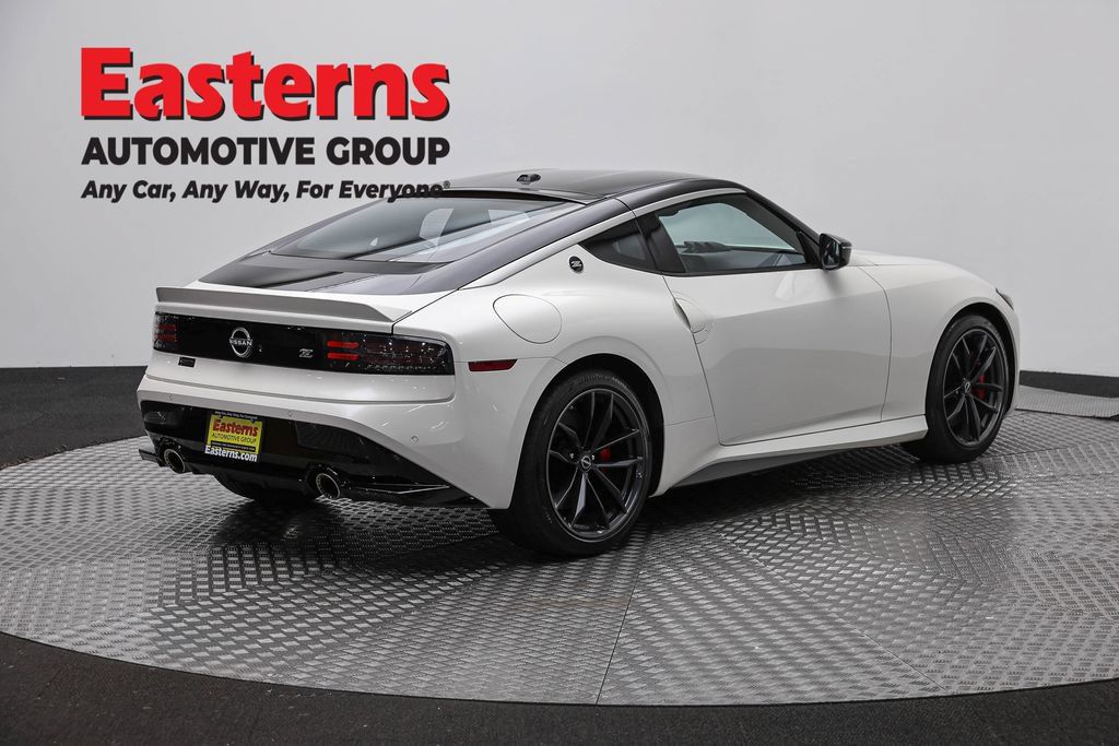 Used 2025 Nissan Z Performance w/ Floor Mat Package RWD image 7