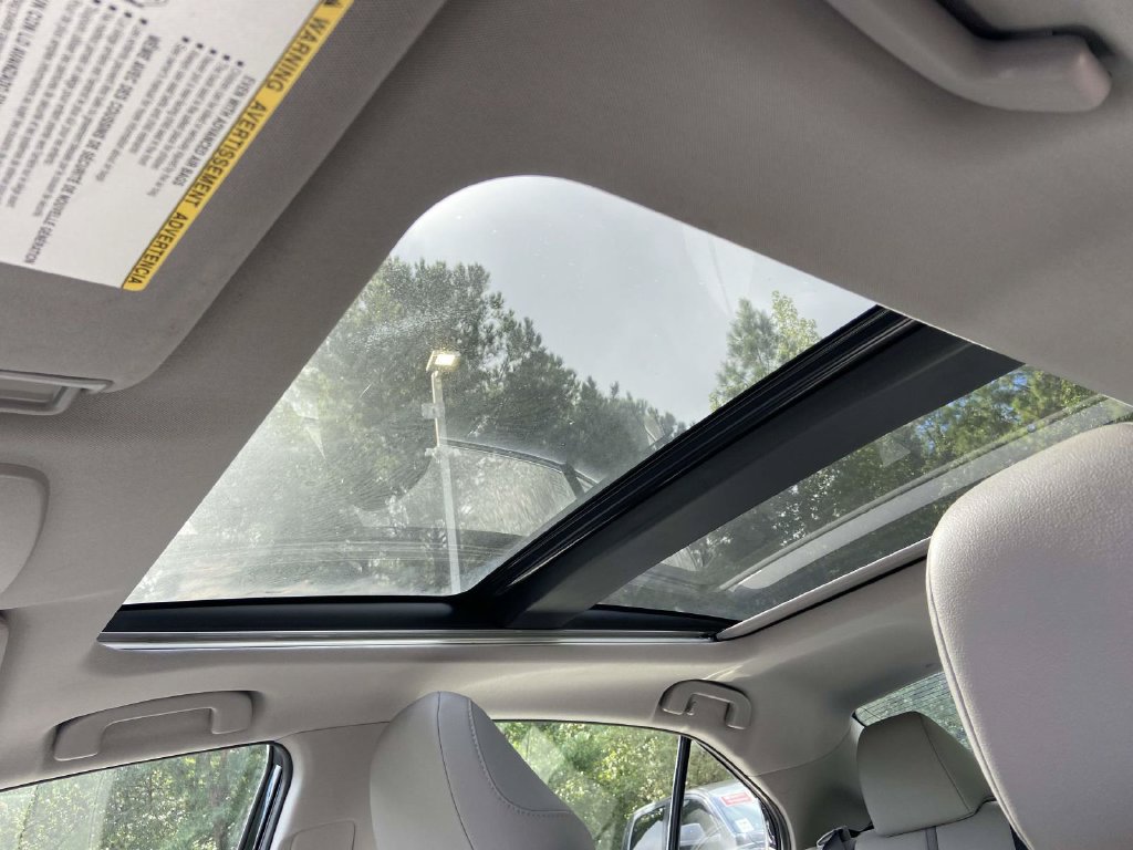 Used 2019 Toyota Camry XSE FWD image 28