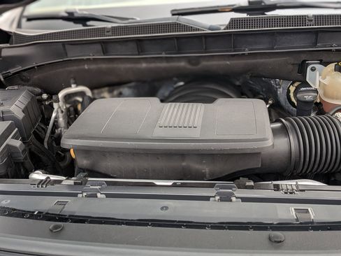 Used 2021 Chevrolet Suburban Premier image 38