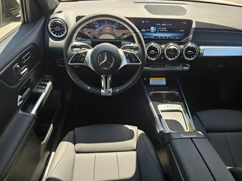 New 2026 Mercedes-Benz GLB 250 image 18