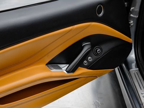 Used 2016 Ferrari California T image 79