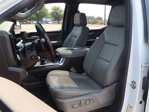 Used 2022 GMC Sierra 1500 SLT w/ SLT Convenience Package AWD/4WD image 33