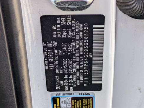 Used 2025 Kia Telluride S image 35