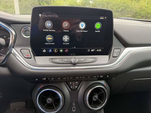 Used 2025 Chevrolet Blazer LT FWD image 22