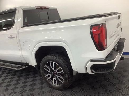 Used 2022 GMC Sierra 1500 AT4 w/ AT4 Premium Package AWD/4WD image 4