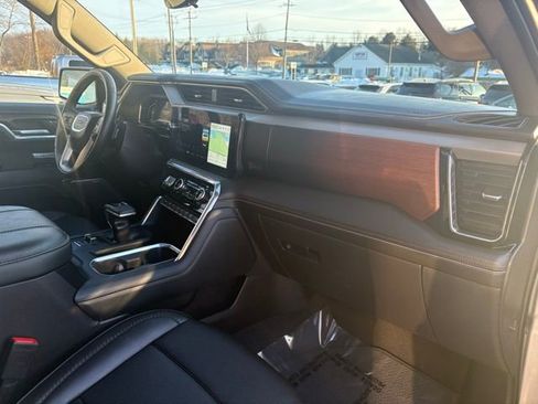 Used 2024 GMC Sierra 1500 Denali w/ Technology Package image 30