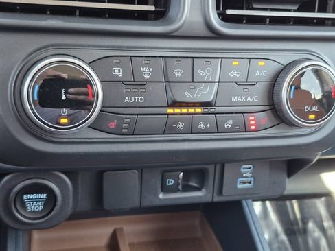 Used 2024 Ford Maverick Lariat FWD image 18