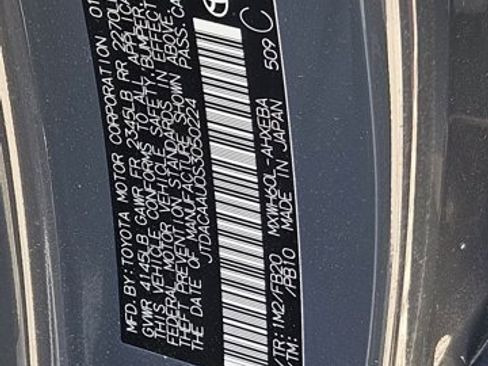 Used 2025 Toyota Prius LE image 36