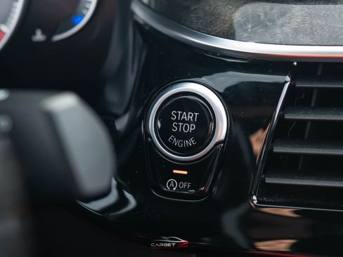 Used 2018 BMW 540i w/ M Sport Package image 33