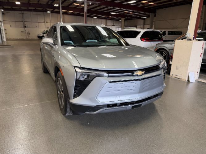 Used 2024 Chevrolet Blazer EV LT AWD/4WD image 6