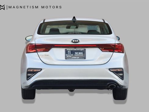 Used 2019 Kia Forte LXS FWD image 9