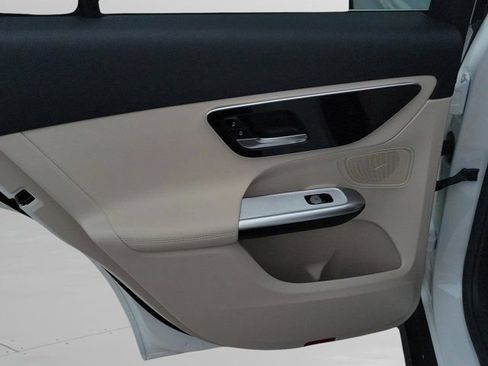 Certified 2026 Mercedes-Benz GLC 300 image 8