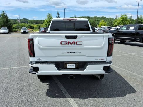 Certified 2026 GMC Sierra 2500 AT4 w/ AT4 Premium Plus Package AWD/4WD image 6