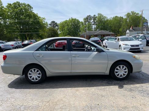 Used 2005 Toyota Camry FWD image 4