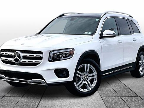 Certified 2023 Mercedes-Benz GLB 250 4MATIC image 4