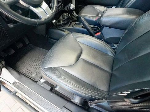 Used 2016 Jeep Wrangler Unlimited Rubicon image 59