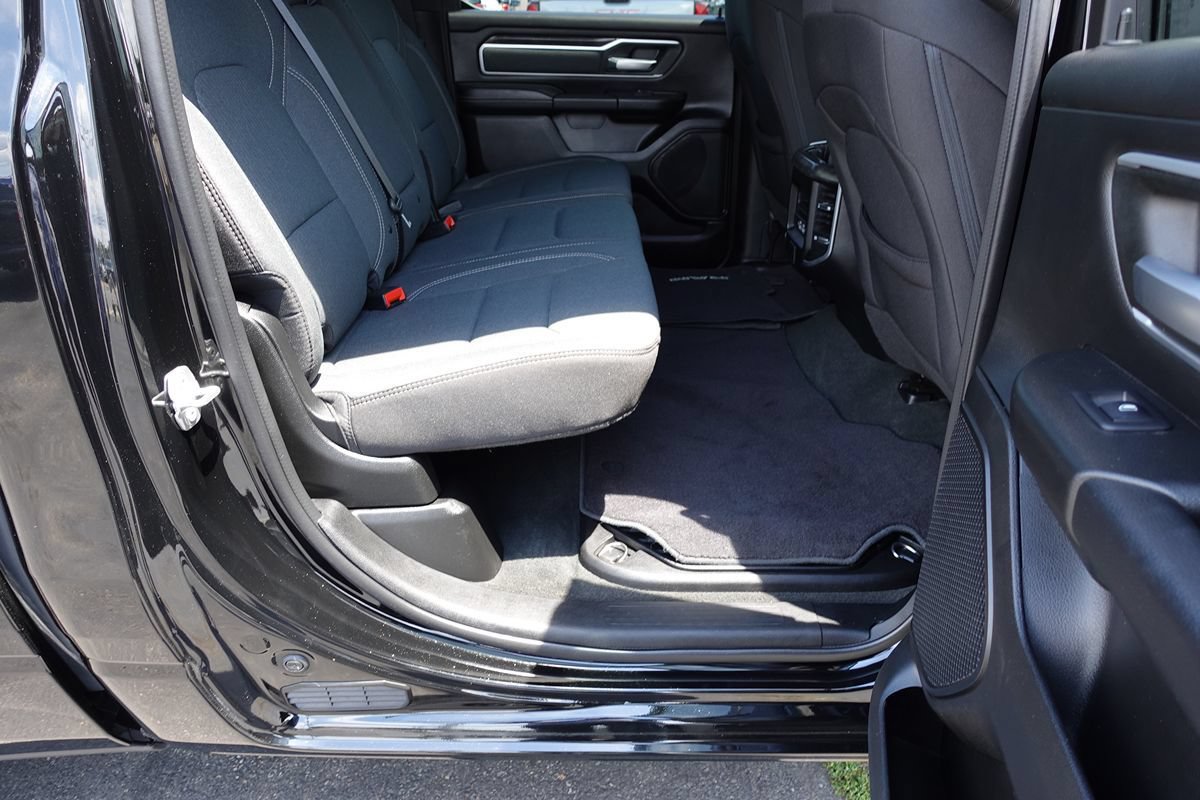 Used 2023 RAM 1500 Big Horn AWD/4WD image 30