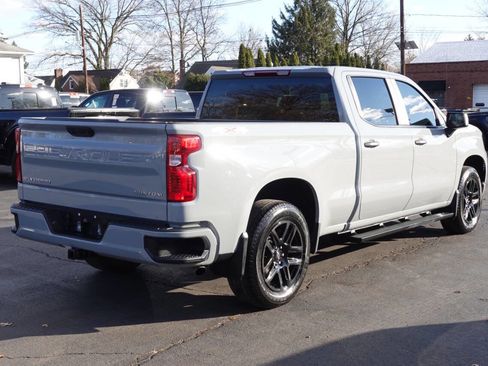 Used 2024 Chevrolet Silverado 1500 Custom image 3