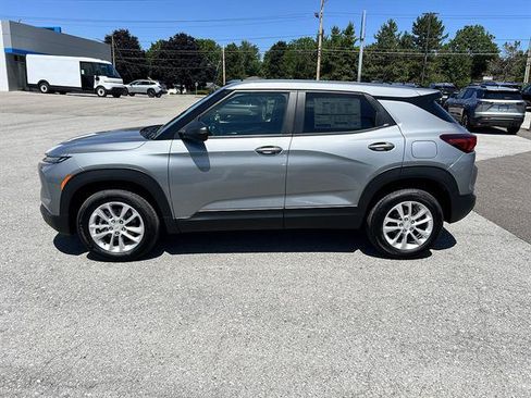 New 2026 Chevrolet TrailBlazer LS w/ LS Convenience Package AWD/4WD image 2
