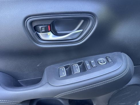 New 2026 Honda HR-V EX-L image 9