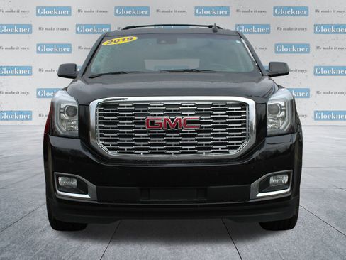 Used 2019 GMC Yukon XL Denali image 2