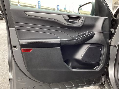 Used 2025 Ford Escape Active image 29