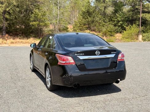 Used 2013 Nissan Altima 3.5 SV w/ Navigation Pkg FWD image 23