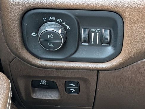 Used 2021 RAM 1500 Laramie image 18