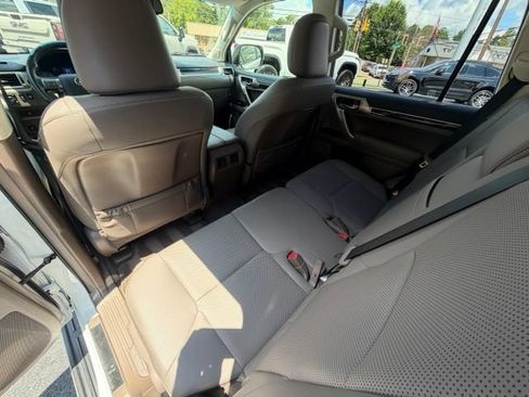 Used 2016 Lexus GX 460 w/ Navigation Package AWD/4WD image 11