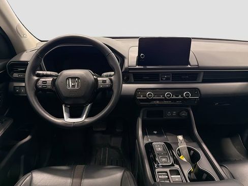 Used 2025 Honda Pilot Touring image 20