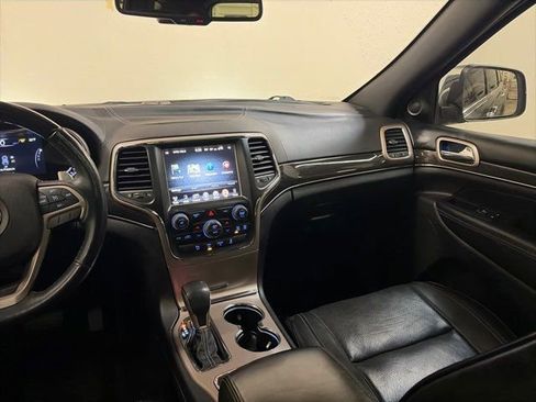 Used 2016 Jeep Grand Cherokee Overland image 28