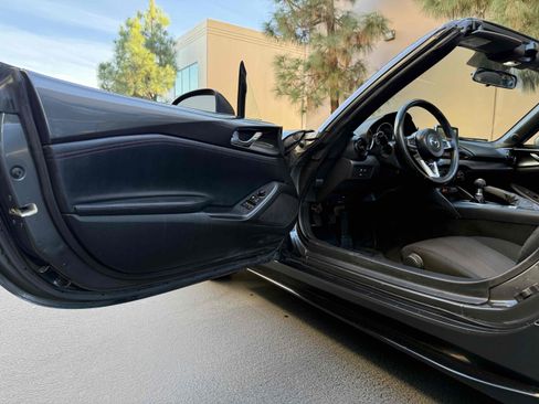 Used 2017 MAZDA MX-5 Miata RF Club w/ Brembo/BBS Package image 41