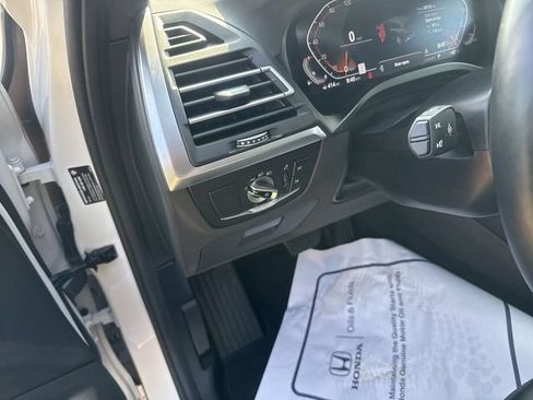 Used 2024 BMW X3 sDrive30i w/ Convenience Package RWD image 12