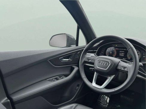 Used 2025 Audi Q7 Premium Plus image 11