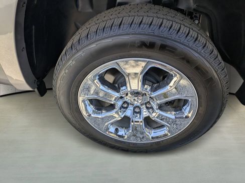 New 2025 RAM 1500 Big Horn AWD/4WD image 6