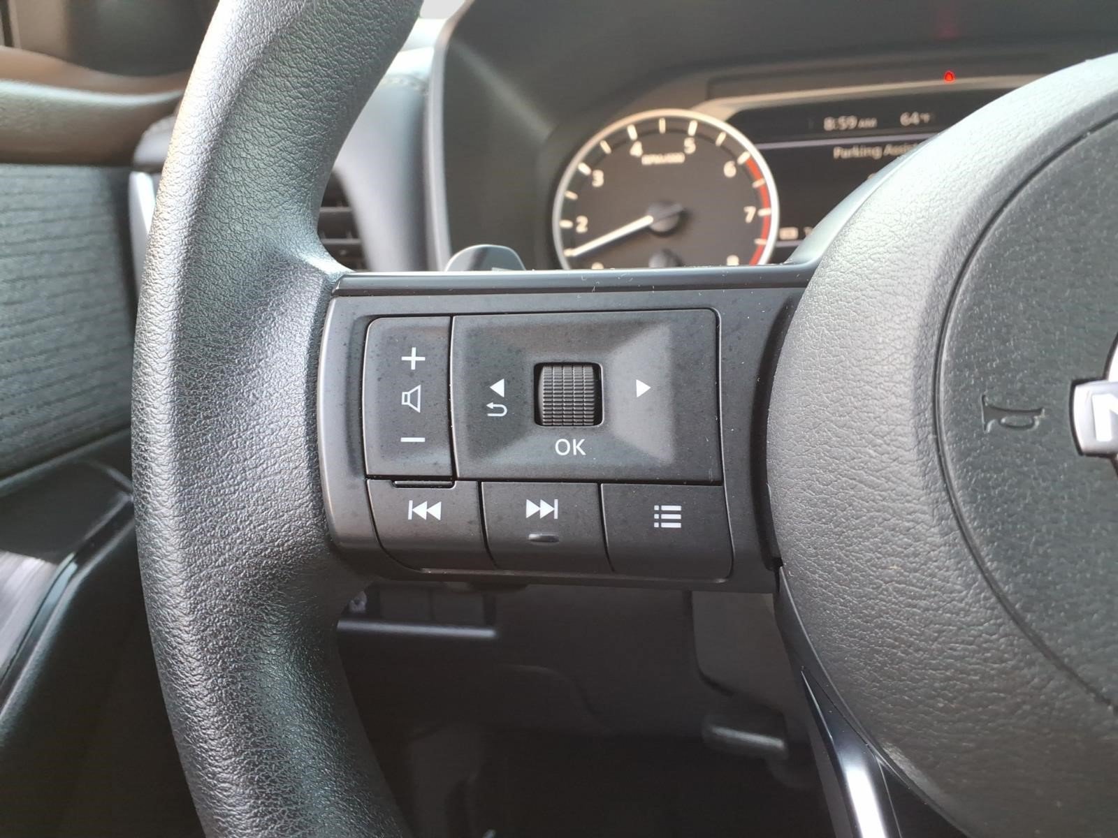 Used 2023 Nissan Rogue S AWD/4WD image 23