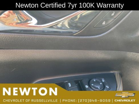 Used 2023 GMC Acadia SLE FWD image 7