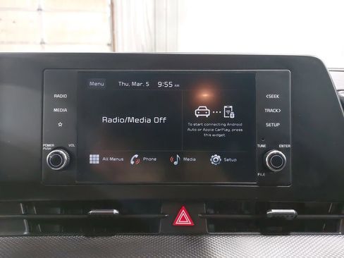 Used 2025 Kia Sportage LX image 21