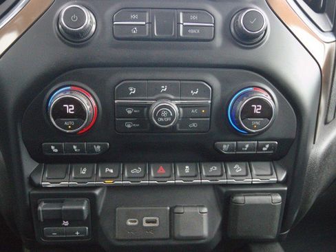 Used 2021 Chevrolet Silverado 3500 High Country w/ Technology Package image 30