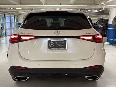Used 2026 Mercedes-Benz GLC 300 GLC 300 image 8