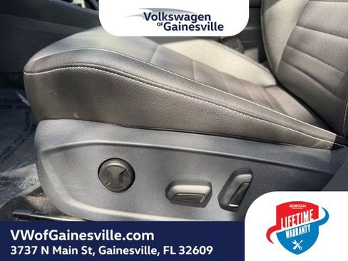 Certified 2024 Volkswagen Jetta SE FWD image 16