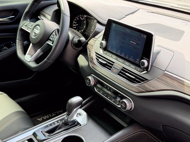Used 2019 Nissan Altima 2.5 Platinum AWD/4WD image 12