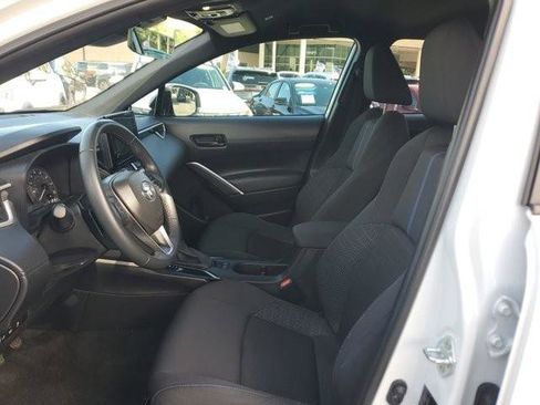 Used 2024 Toyota Corolla Cross AWD Hybrid image 17