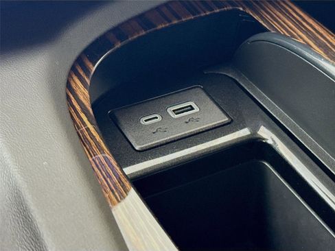 Used 2024 Cadillac Escalade ESV Premium Luxury image 14