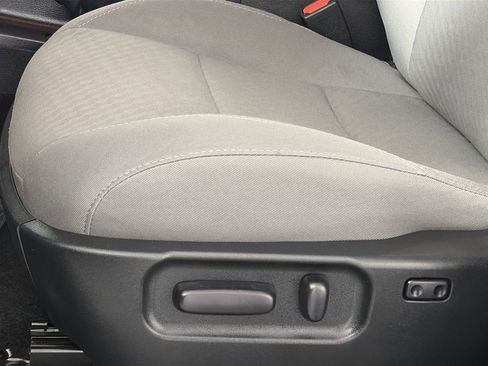 Used 2022 Toyota Tacoma SR5 RWD image 17