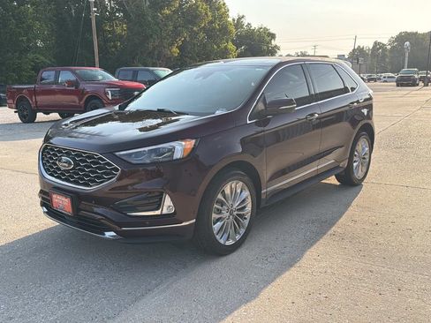 Used 2024 Ford Edge Titanium w/ Titanium Elite Package AWD/4WD image 9
