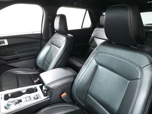 Certified 2020 Ford Explorer XLT w/ Equipment Group 202A image 12