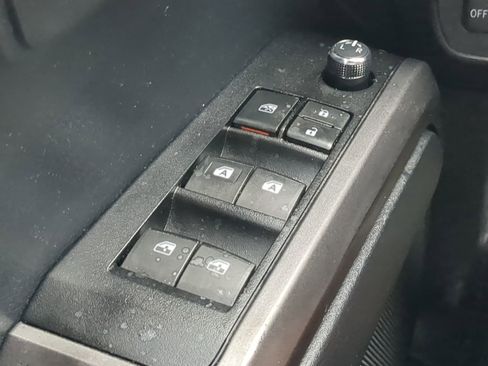 Used 2018 Toyota Tacoma TRD Off-Road image 22