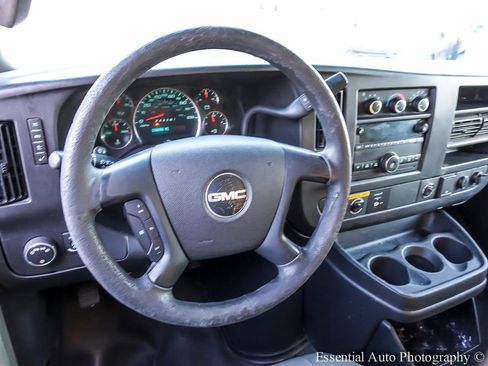 Used 2016 GMC Savana 3500 Extended image 13