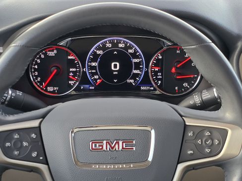 Used 2020 GMC Acadia Denali w/ Trailering Package image 7